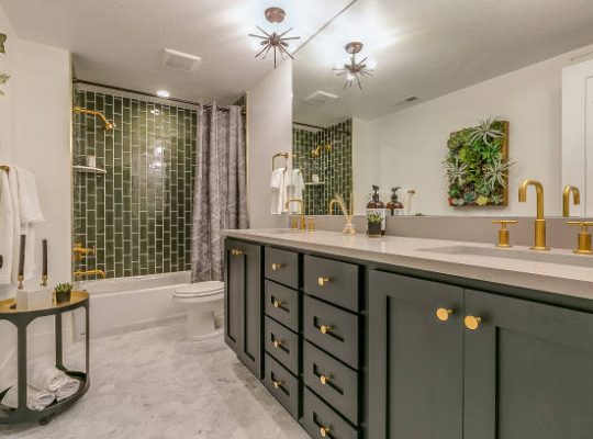Bringing Luxury Home: High-end Bathroom Remodeling in Lakewood
